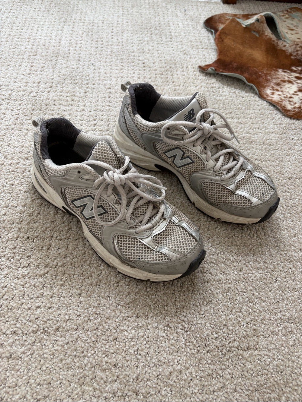 New Balance Women's Gray and Silver Athletic Sneakers